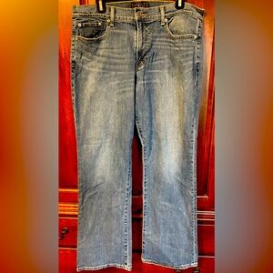 Lucky Brand Men’s Bootcut Jean